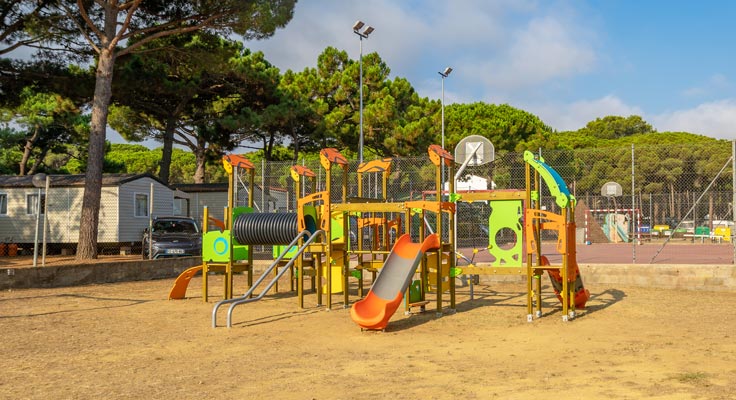 Aire de jeux toboggans, camping neptuno