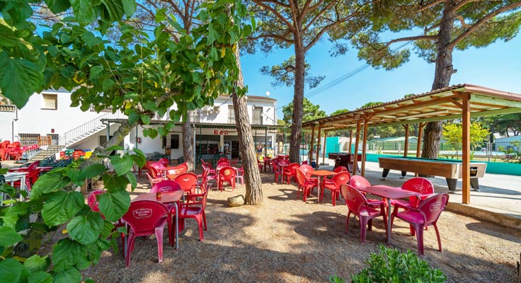 Terrasse du snack bar au camping Neptuno à Pals en Espagne