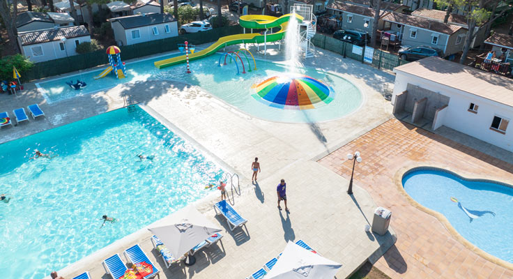 Vue aérienne du parc aquatique du camping Neptuno