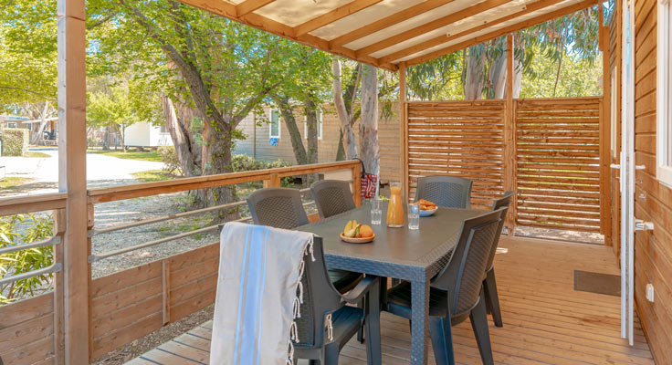 Terrasse mobil-home Premium au camping Neptuno