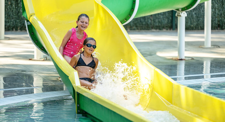 Toboggans aquatiques au camping Neptuno à Pals